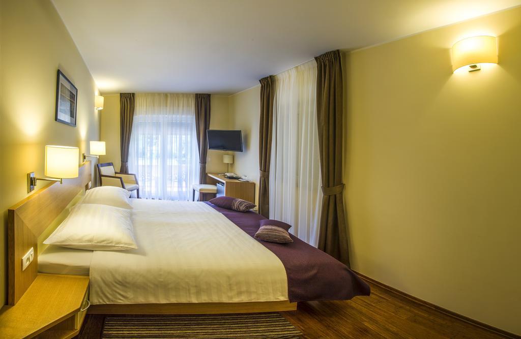 Hotel Villa Privileggio Mošćenička Draga エクステリア 写真