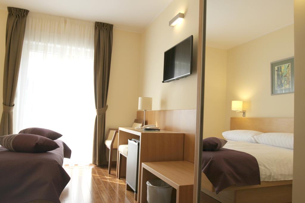 Hotel Villa Privileggio Mošćenička Draga エクステリア 写真