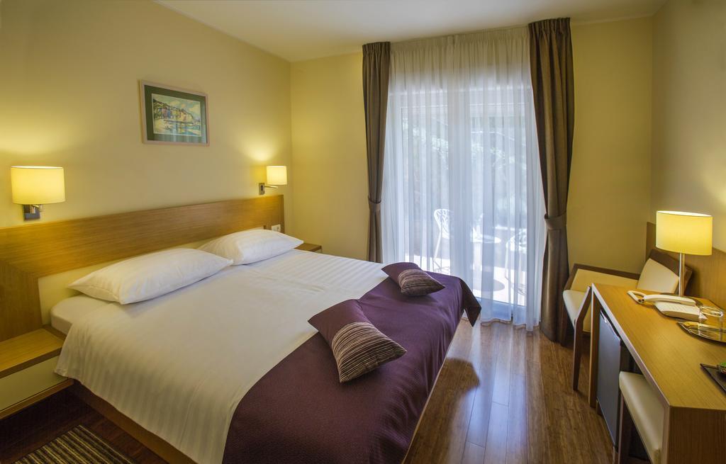 Hotel Villa Privileggio Mošćenička Draga エクステリア 写真