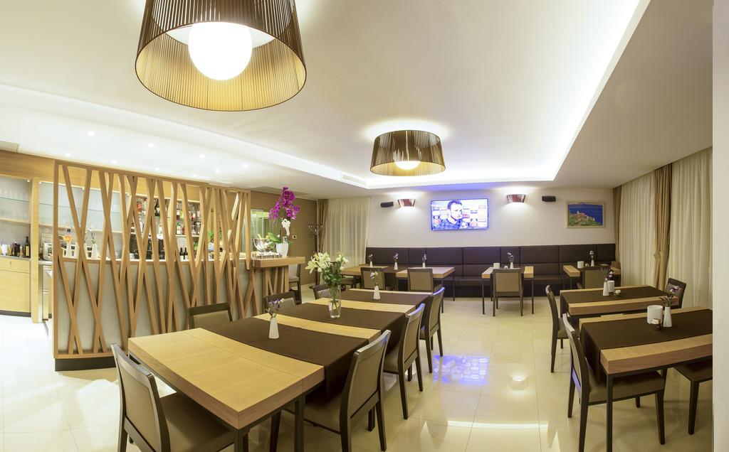 Hotel Villa Privileggio Mošćenička Draga エクステリア 写真